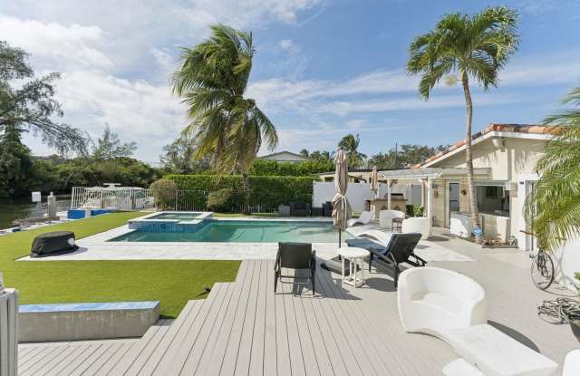 911 NW 7th Street, Dania Beach, FL 33004 photos photos