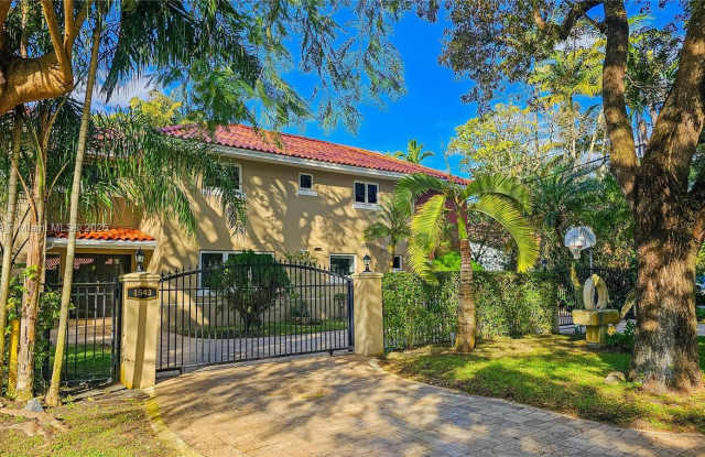1543 Dorado Ave photos photos