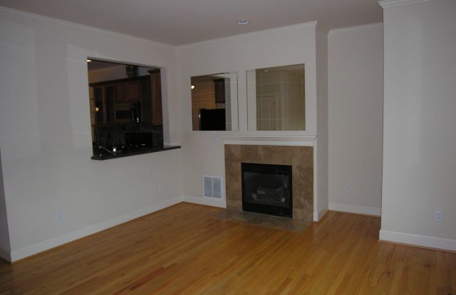 3037 - 30th Avenue W #B Gallery 4