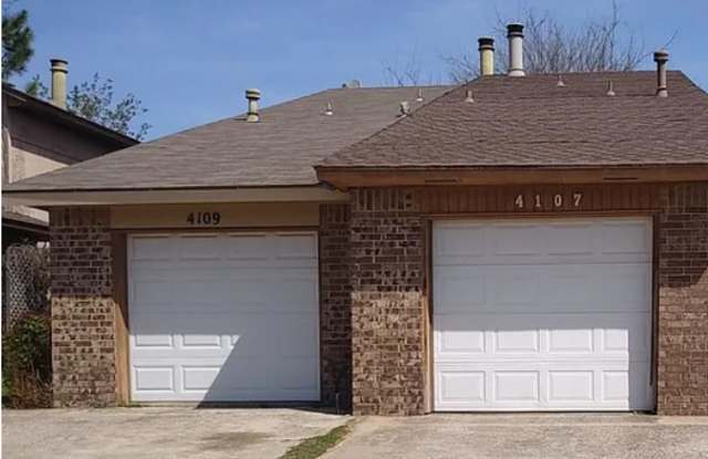 Spacious two bedroom in West Norman photos photos