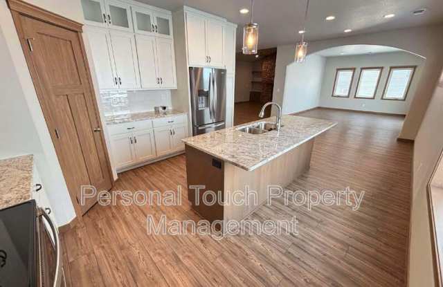 1608 6th Ave NE photos photos