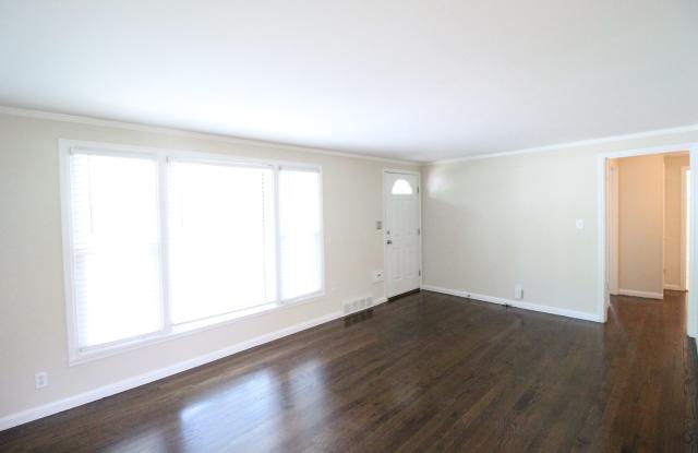 3 Bedroom 1 Bath Home In Prairie Village Gallery 4