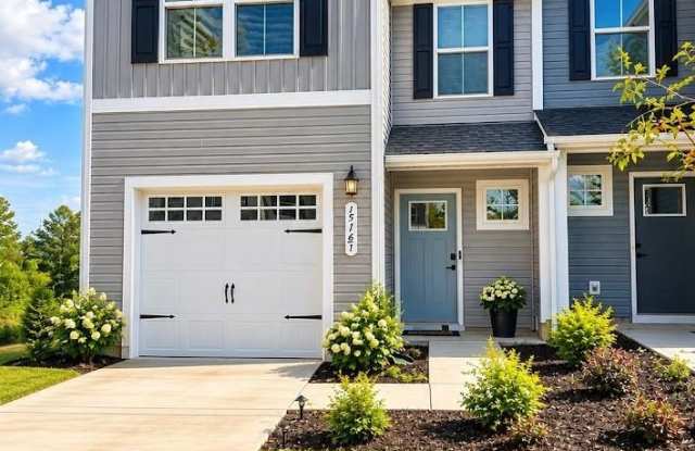 1516 39th Avenue Loop NE Gallery 1