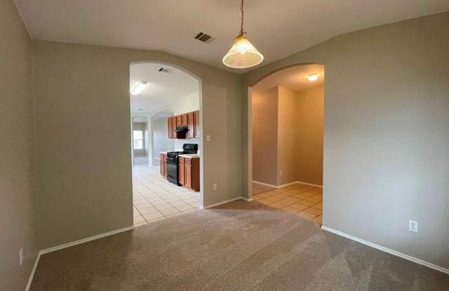 216 Jennifer Ln. Gallery 4