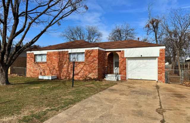 Adorable 2 Bed 1 Bath In Faith Village photos photos