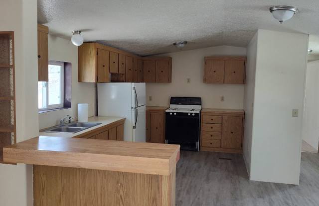 Introducing our newly redone 3 Bedroom, 2 Bath trailer home in Rugby, ND! Gallery 3