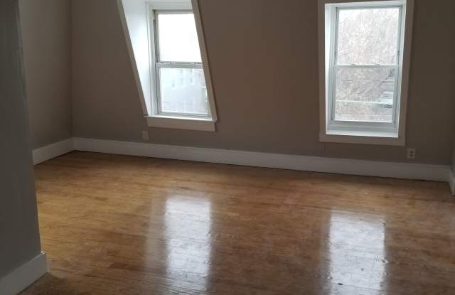 35 Linden Street-Apt#3 East Gallery 1