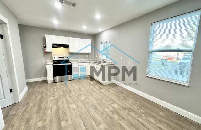 119 Riverbend Drive Gallery 2