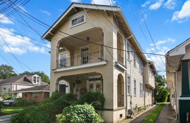 8114 Freret Gallery 1