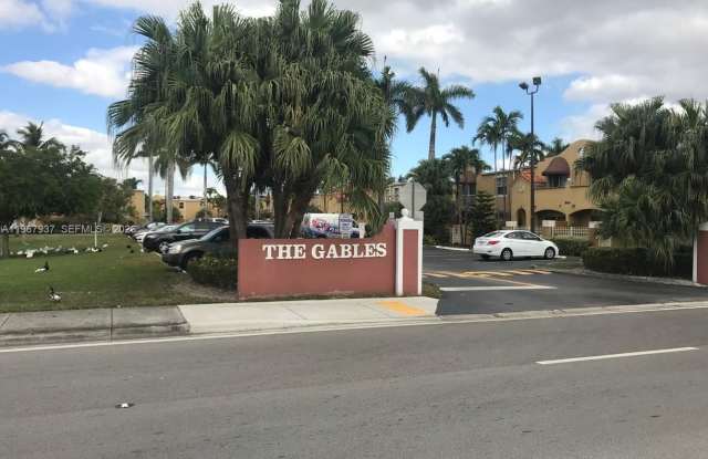 301 NW 84th Ct photos photos