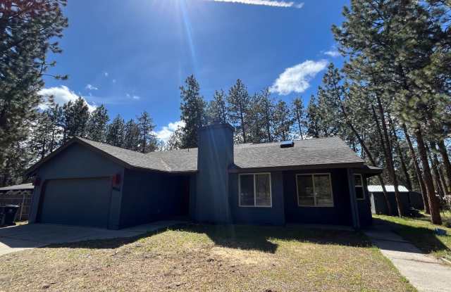 Modern and Remodeled SF Home in Southwest Bend on .8 Acres photos photos