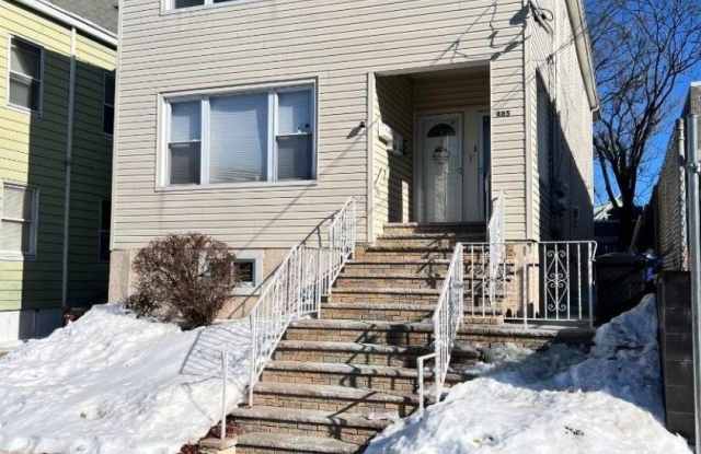 485 E 27th Str photos photos