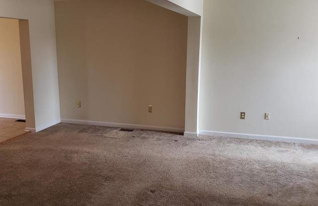 329 DENNISON WAY Gallery 4