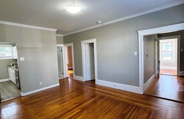 568 Prospect Street 1R Gallery 4