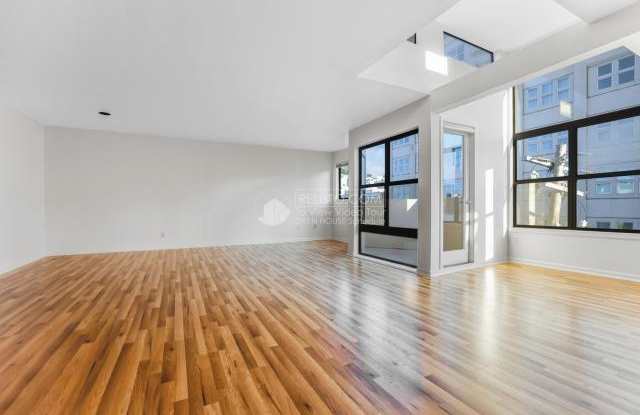 460 Francisco St. Gallery 3