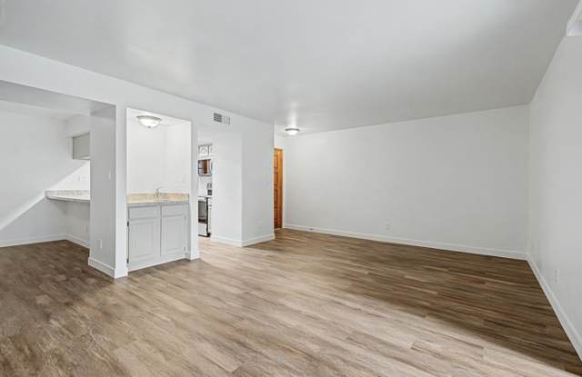 5998 North 78th Street Gallery 4