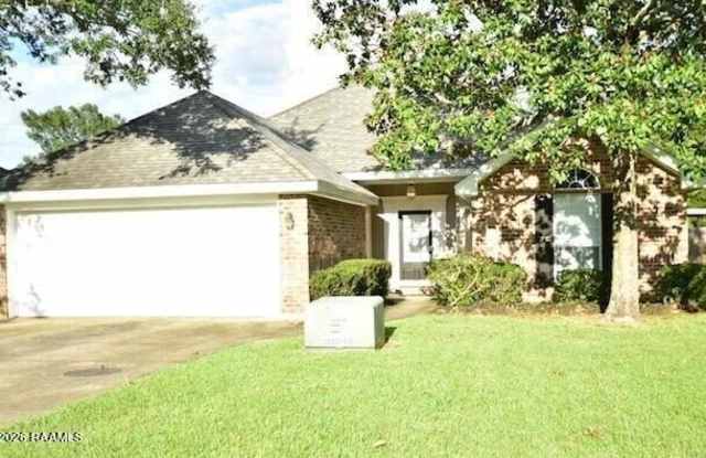 208 E Weeks Drive Gallery 1