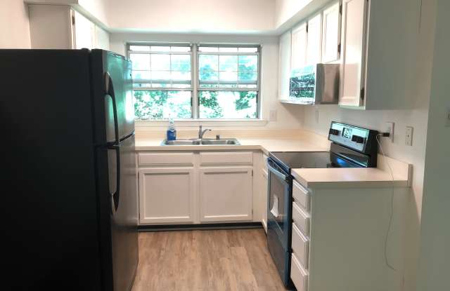 7719 Inversham Dr - 7719 Inversham Drive, West Falls Church, VA 22042