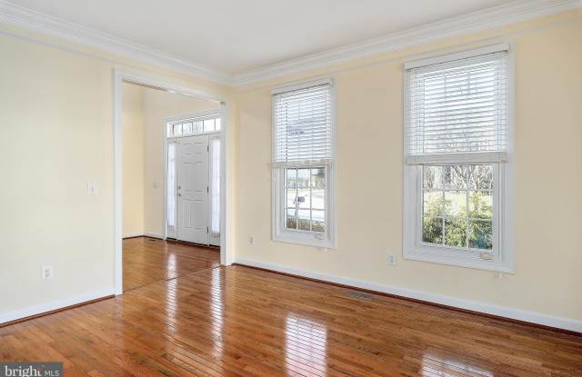 4481 SHADY POINT PLACE Gallery 3
