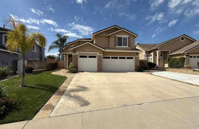 Great Mission Oaks home with pool and entertainers yard Gallery 1
