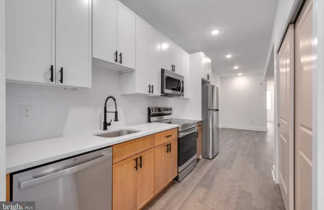 927 N 42ND Street unit: 2 photos photos