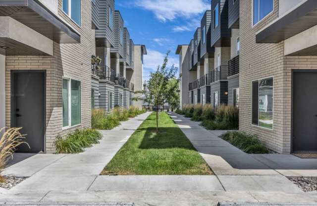 3 Bedroom 2.5 Bath Townhome in Salt Lake City! Gallery 4