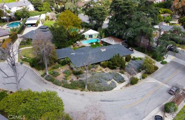 1883 Midwick Drive Gallery 3
