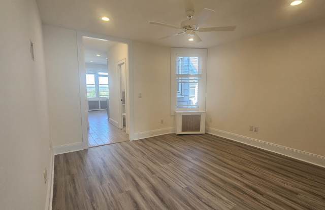 9103 BERGENWOOD AVE Gallery 3