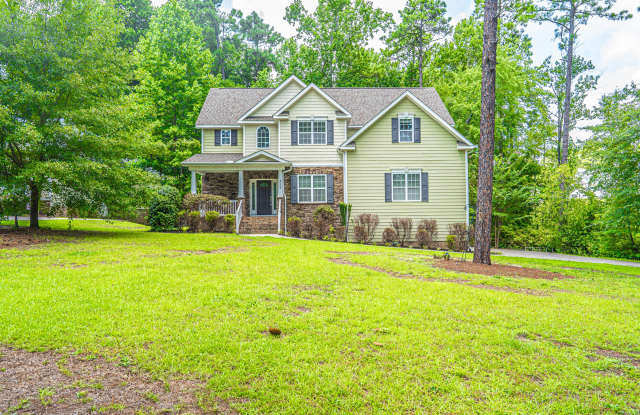 459 Avenue of the Carolinas - 459 Avenue of the Carolinas, Southern Pines, NC 28327
