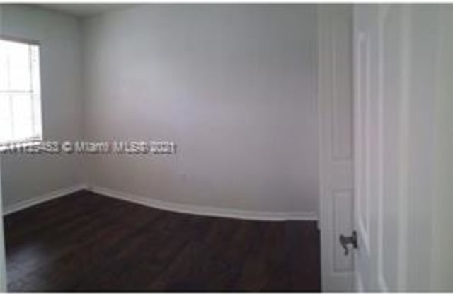 422 Northeast 210th Circle Terrace Gallery 4