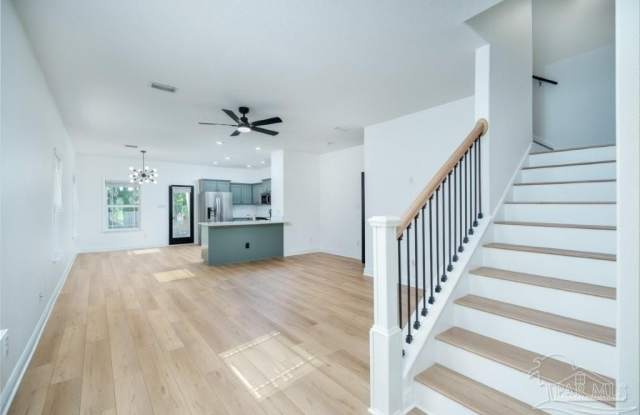 1005 N A St - 1005 North A Street, Pensacola, FL 32501 1005 N A St - 1005 North A Street, Pensacola, FL 32501