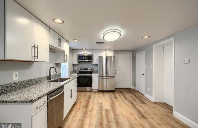 2310 BOSTON ST photos photos