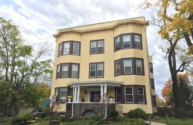 26 Coligni Avenue unit: 1-2 photos photos