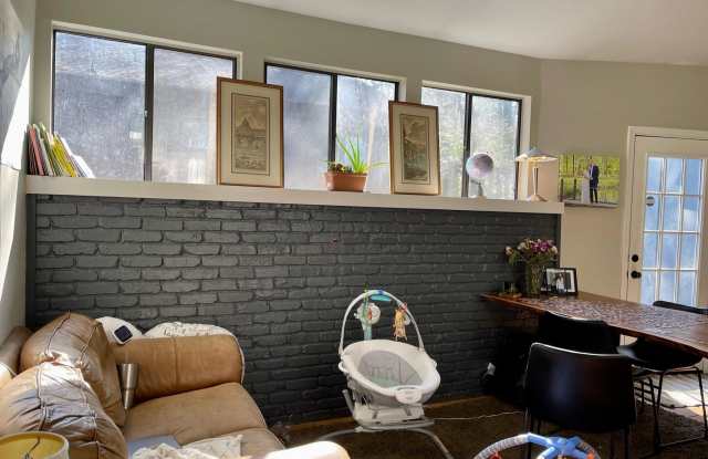 400 Atkins Road Gallery 4