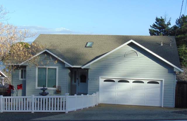 3510 Riviera West Dr - 3510 Riviera West Drive, Lake County, CA 95451