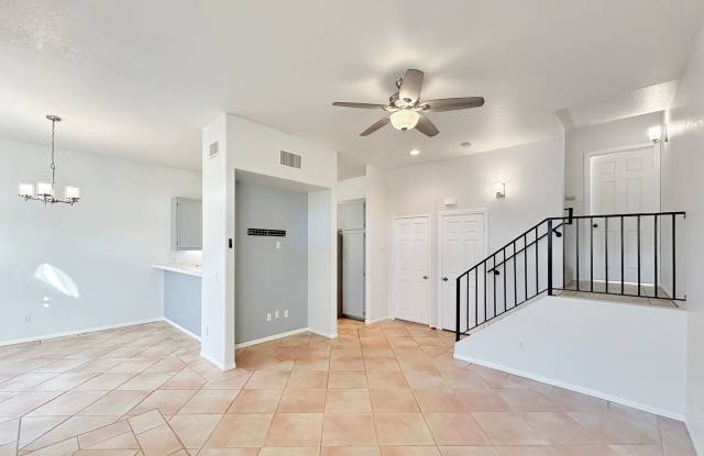 Beautiful 3BD/2.5BA W/ Attached Garage and In-Unit Laundry in Pacific Beach! photos photos