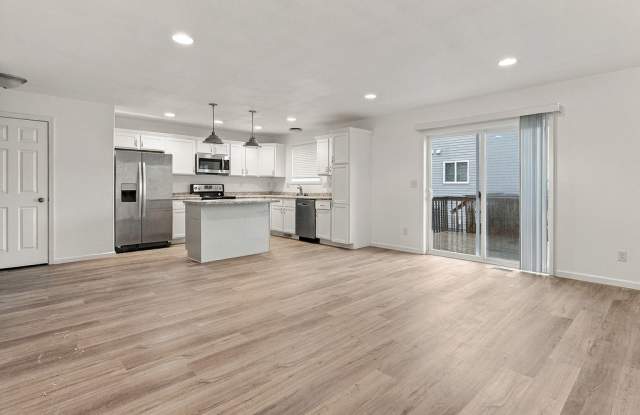 1625 10th Ave E #210 - 1 Gallery 3