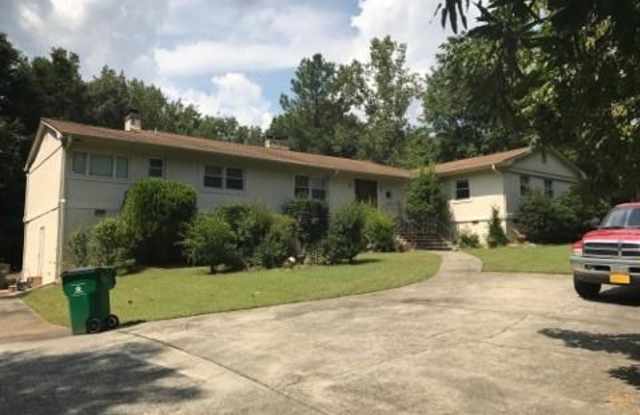 234 Sardis Lane - 234 Sardis Ln, Charlotte, NC 28270