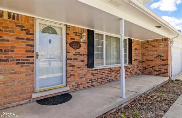 1007 Vernier Road Gallery 4