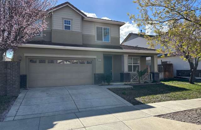 Beautiful 5 Bedroom, 3 Bath Brentwood Home / Downstairs Bedroom and Bath photos photos