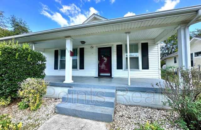 819 Stockell St Gallery 2
