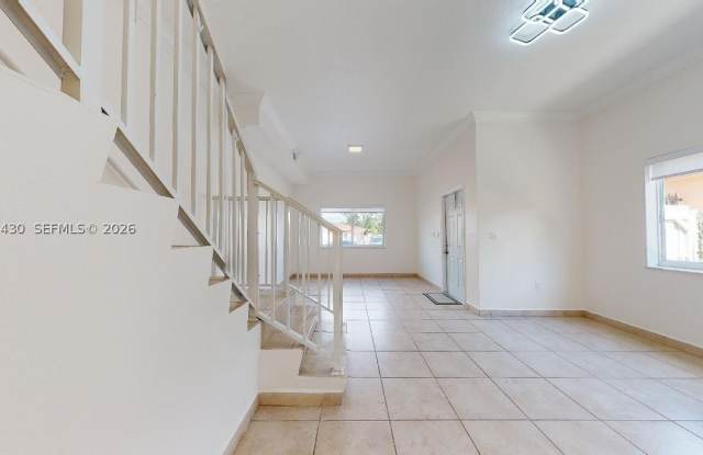 323 SW 36Ave photos photos