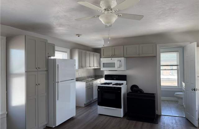 251 High Street unit: 4 photos photos