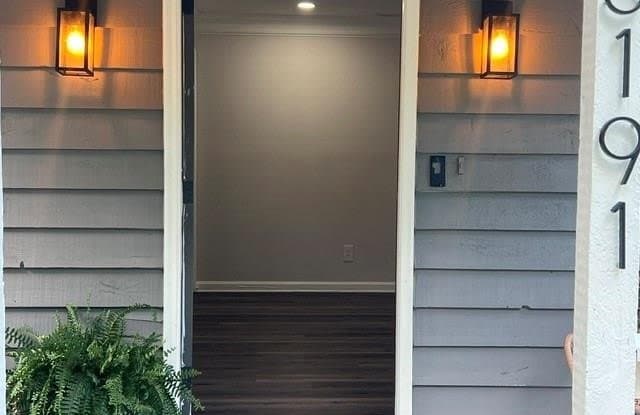 3191 Woodbridge Court Gallery 4