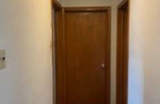 100 E Park Ave photos photos