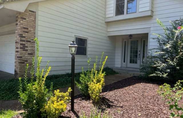 8 Northwood Place Clinton, MS - 8 Northwood Place, Clinton, MS 39056