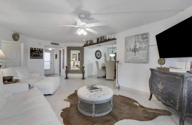 3755 Via Poinciana photos photos
