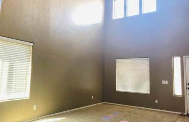 3525 E Crescent Way Gallery 2