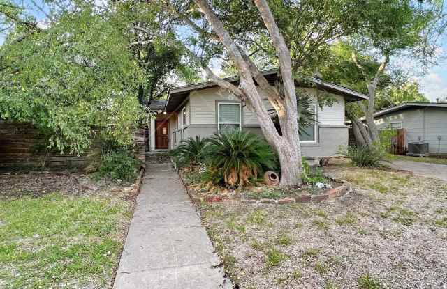 4918 Finley Dr - 4918 Finley Drive, Austin, TX 78731