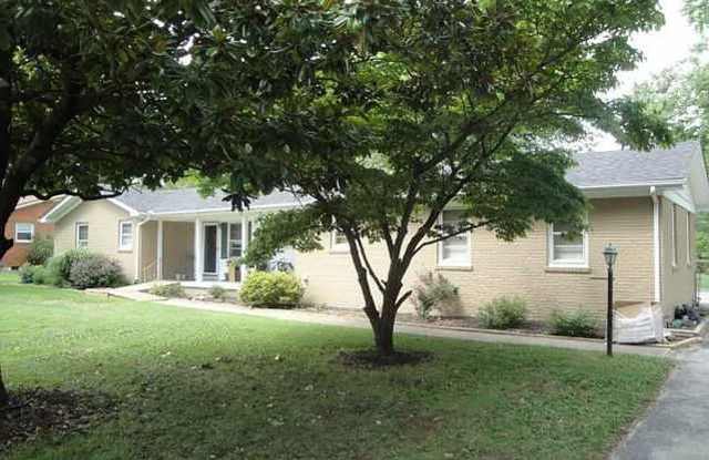 516 Claremoor Avenue - 516 Claremoor Avenue, Bowling Green, KY 42101